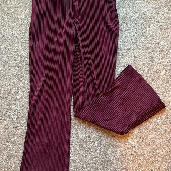 UO Velvet Flare Pants - Picture 2 of 4